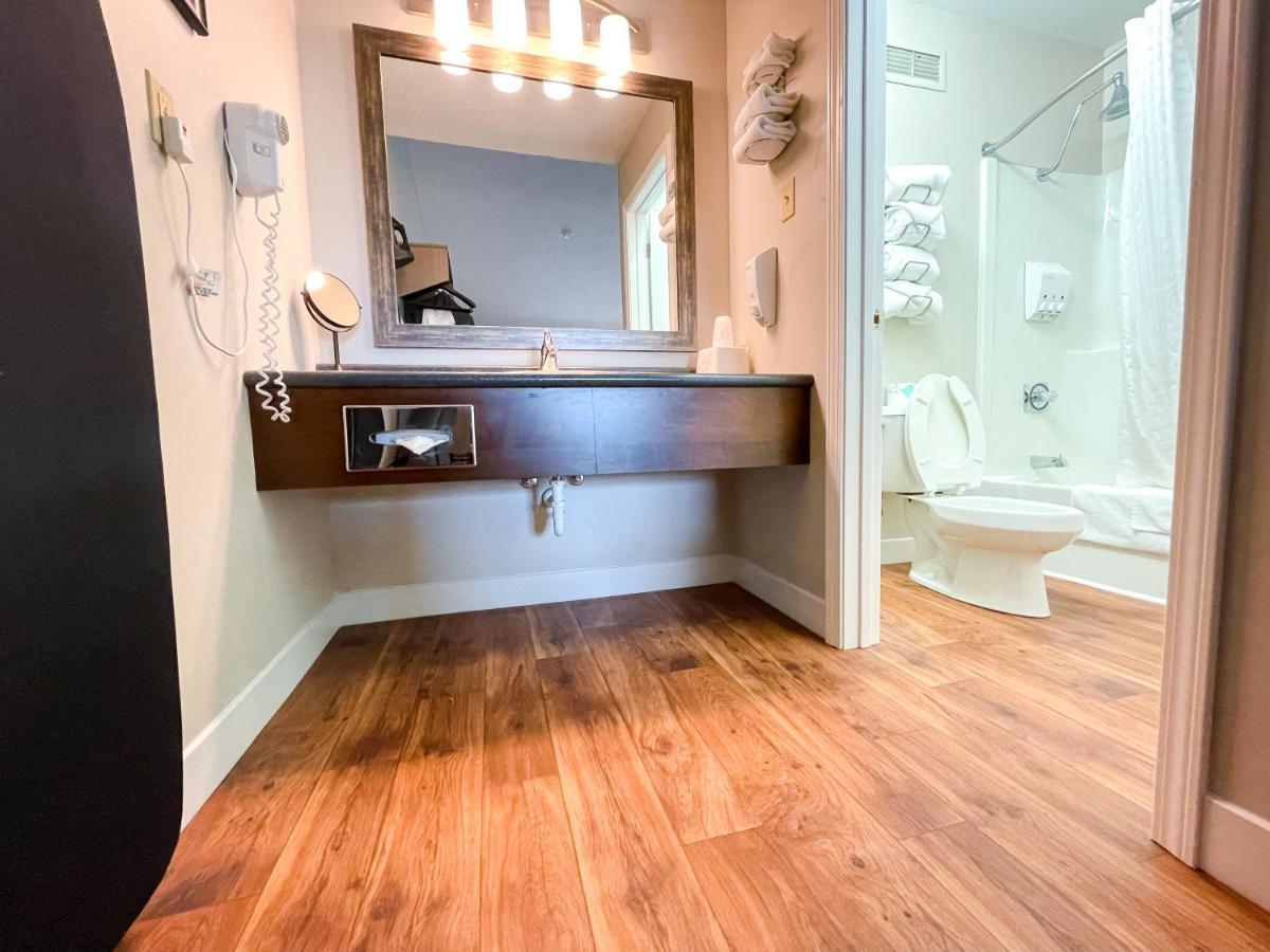 Pinemark Inn Suites Events Saint Clair Buitenkant foto