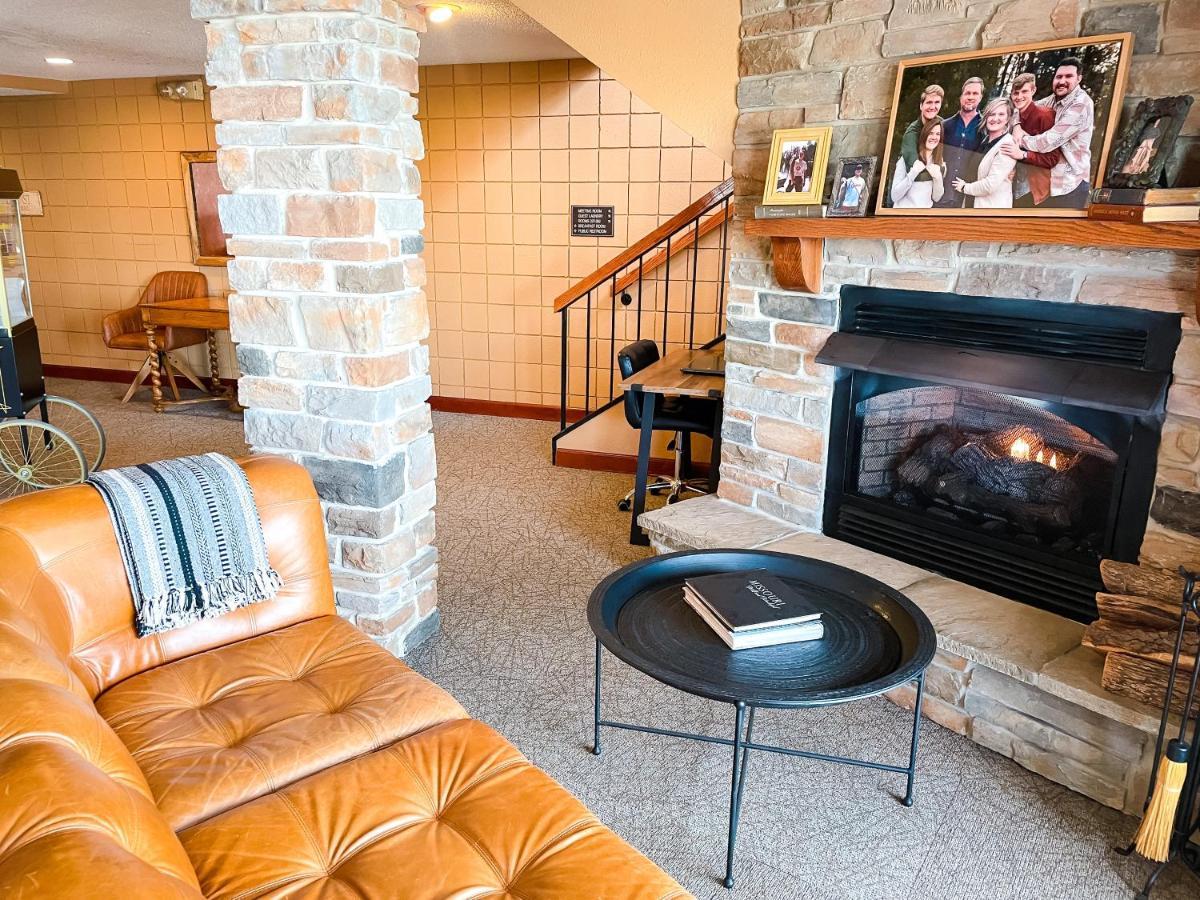 Pinemark Inn Suites Events Saint Clair Buitenkant foto