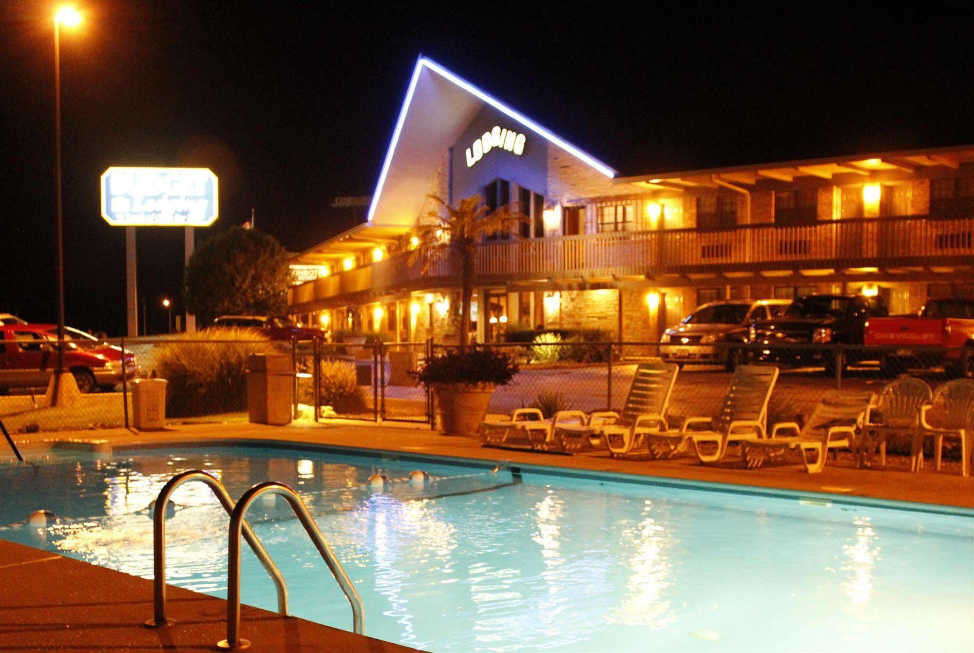 Pinemark Inn Suites Events Saint Clair Buitenkant foto