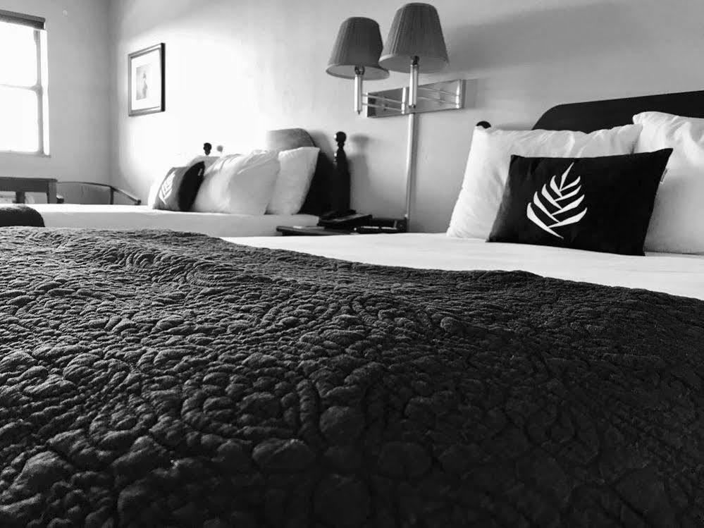 Pinemark Inn Suites Events Saint Clair Buitenkant foto